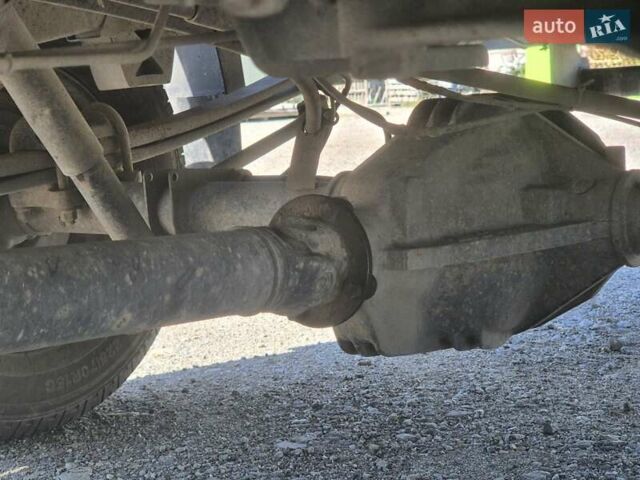 Зеленый Мерседес Sprinter, объемом двигателя 2.15 л и пробегом 350 тыс. км за 10500 $, фото 30 на Automoto.ua