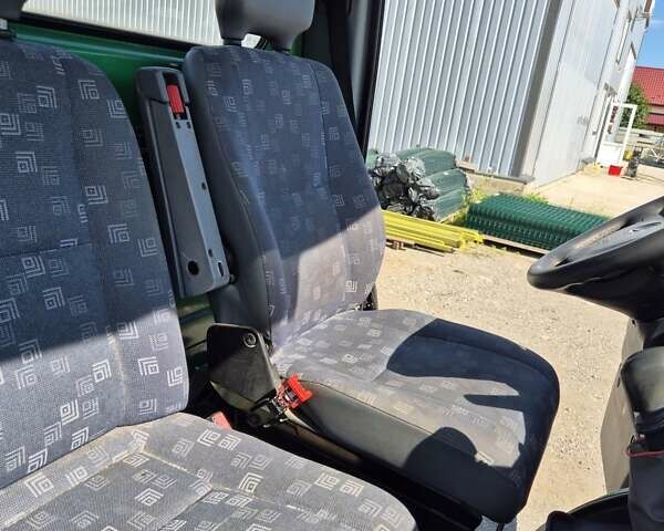 Зеленый Мерседес Sprinter, объемом двигателя 2.15 л и пробегом 350 тыс. км за 10500 $, фото 24 на Automoto.ua