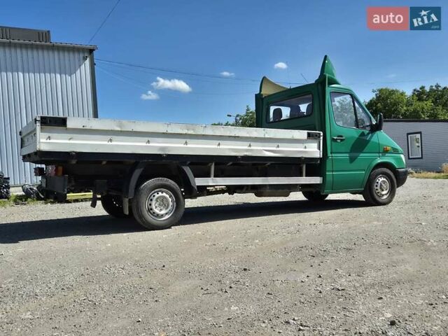 Зеленый Мерседес Sprinter, объемом двигателя 2.15 л и пробегом 350 тыс. км за 10500 $, фото 5 на Automoto.ua
