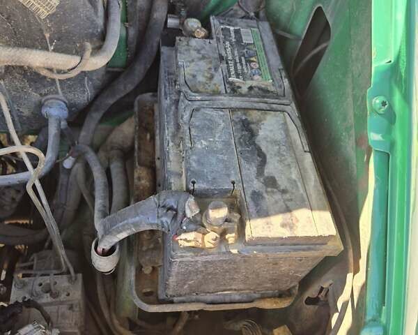 Зеленый Мерседес Sprinter, объемом двигателя 2.15 л и пробегом 350 тыс. км за 10500 $, фото 39 на Automoto.ua