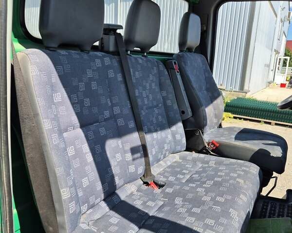 Зеленый Мерседес Sprinter, объемом двигателя 2.15 л и пробегом 350 тыс. км за 10500 $, фото 27 на Automoto.ua