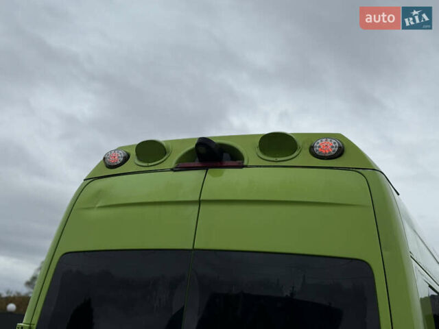 Зеленый Мерседес Sprinter, объемом двигателя 3 л и пробегом 397 тыс. км за 36499 $, фото 31 на Automoto.ua
