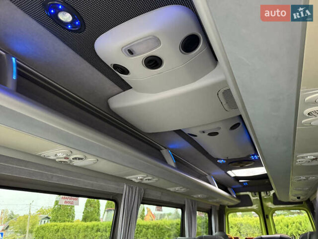 Зеленый Мерседес Sprinter, объемом двигателя 3 л и пробегом 397 тыс. км за 36499 $, фото 20 на Automoto.ua