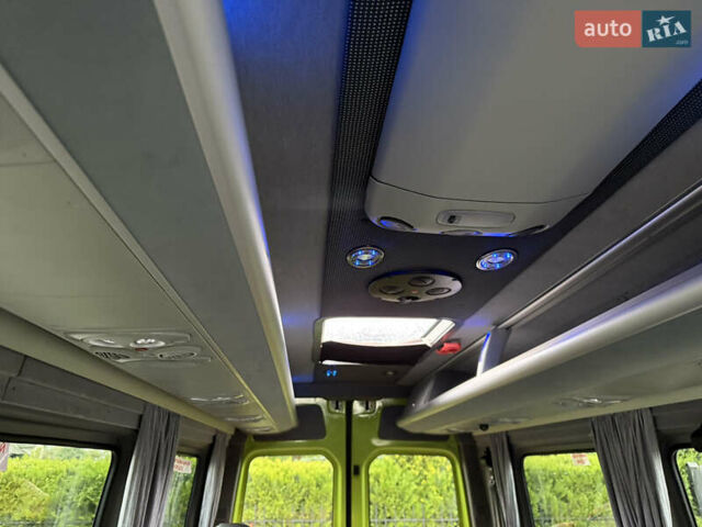 Зеленый Мерседес Sprinter, объемом двигателя 3 л и пробегом 397 тыс. км за 36499 $, фото 9 на Automoto.ua
