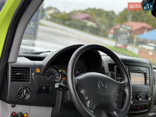 Зеленый Мерседес Sprinter, объемом двигателя 3 л и пробегом 397 тыс. км за 36499 $, фото 27 на Automoto.ua