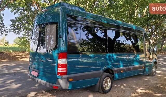 Зеленый Мерседес Sprinter, объемом двигателя 3 л и пробегом 296 тыс. км за 49900 $, фото 1 на Automoto.ua