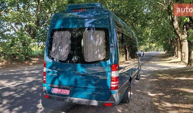 Зеленый Мерседес Sprinter, объемом двигателя 3 л и пробегом 296 тыс. км за 49900 $, фото 3 на Automoto.ua
