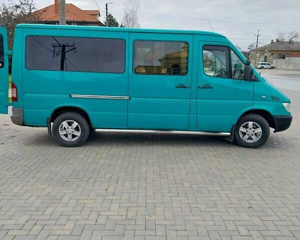 Зеленый Мерседес Sprinter, объемом двигателя 2.15 л и пробегом 465 тыс. км за 10650 $, фото 2 на Automoto.ua