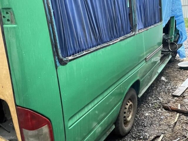 Зеленый Мерседес Sprinter, объемом двигателя 0 л и пробегом 500 тыс. км за 450 $, фото 2 на Automoto.ua
