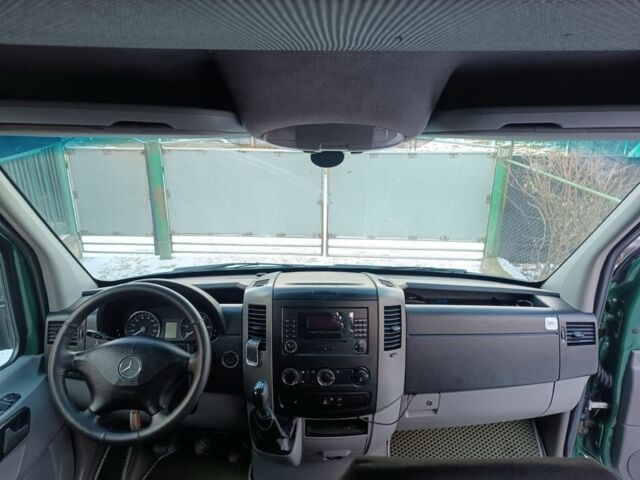 Зеленый Мерседес Sprinter, объемом двигателя 3 л и пробегом 160 тыс. км за 17300 $, фото 4 на Automoto.ua