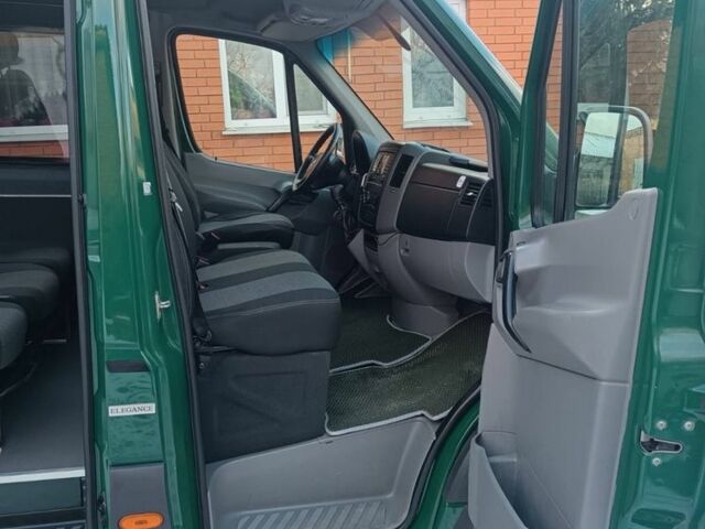 Зеленый Мерседес Sprinter, объемом двигателя 3 л и пробегом 160 тыс. км за 17300 $, фото 1 на Automoto.ua