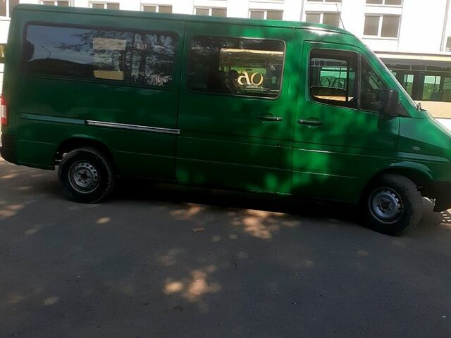 Зелений Мерседес Sprinter, об'ємом двигуна 2.9 л та пробігом 600 тис. км за 6200 $, фото 2 на Automoto.ua