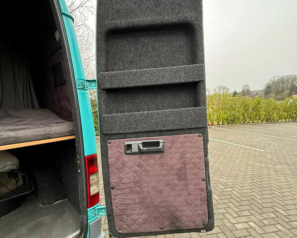 Зелений Мерседес Sprinter, об'ємом двигуна 2.9 л та пробігом 248 тис. км за 9500 $, фото 11 на Automoto.ua