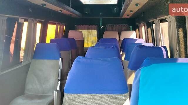 Зеленый Мерседес Sprinter, объемом двигателя 2.87 л и пробегом 560 тыс. км за 9500 $, фото 10 на Automoto.ua