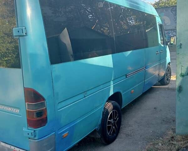 Зелений Мерседес Sprinter, об'ємом двигуна 3 л та пробігом 3 тис. км за 4500 $, фото 1 на Automoto.ua