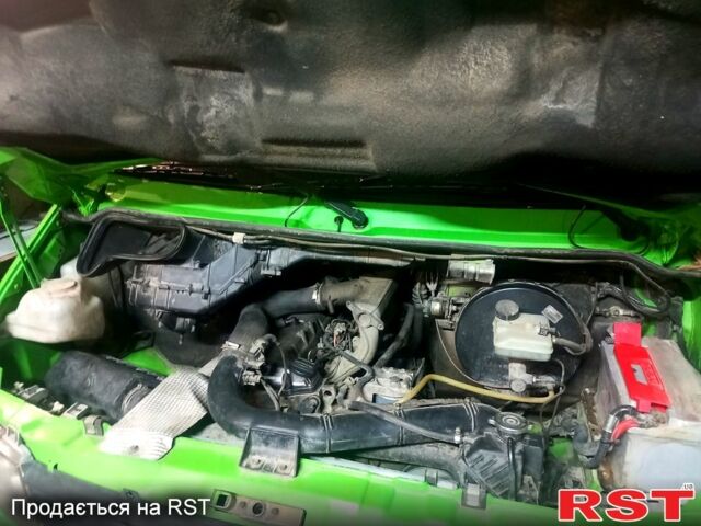Зеленый Мерседес Sprinter, объемом двигателя 2.9 л и пробегом 425 тыс. км за 10350 $, фото 1 на Automoto.ua