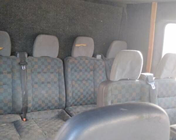 Зеленый Мерседес Sprinter, объемом двигателя 2.3 л и пробегом 260 тыс. км за 2100 $, фото 3 на Automoto.ua