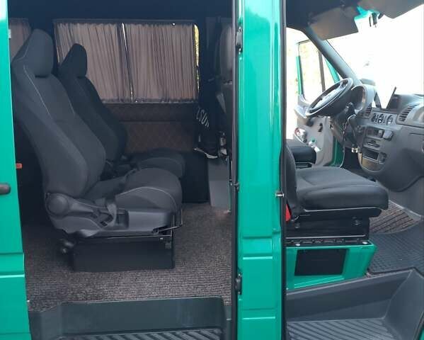 Зелений Мерседес Sprinter, об'ємом двигуна 2.1 л та пробігом 324 тис. км за 12200 $, фото 7 на Automoto.ua