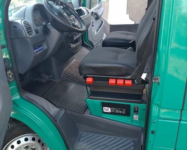 Зелений Мерседес Sprinter, об'ємом двигуна 2.1 л та пробігом 324 тис. км за 12200 $, фото 18 на Automoto.ua
