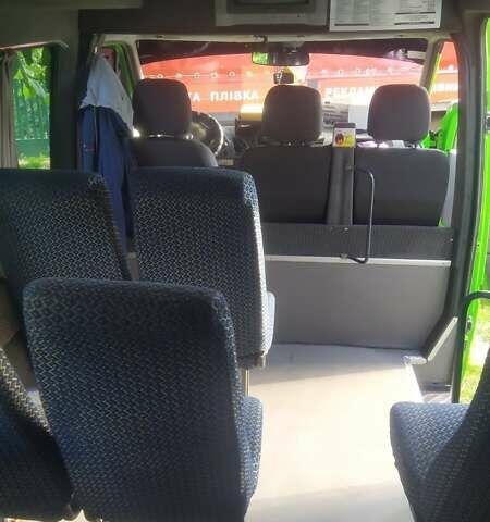 Зеленый Мерседес Sprinter, объемом двигателя 2.15 л и пробегом 400 тыс. км за 8900 $, фото 2 на Automoto.ua