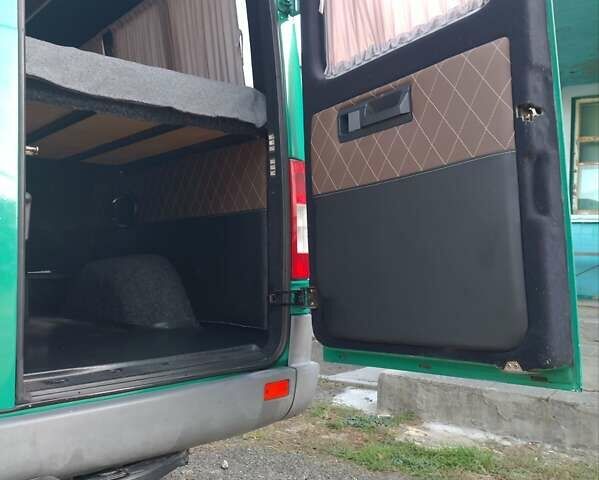 Зелений Мерседес Sprinter, об'ємом двигуна 2.1 л та пробігом 324 тис. км за 12200 $, фото 15 на Automoto.ua