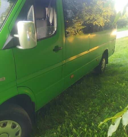 Зеленый Мерседес Sprinter, объемом двигателя 2.15 л и пробегом 400 тыс. км за 8900 $, фото 8 на Automoto.ua