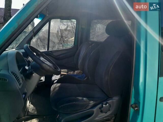 Зеленый Мерседес Sprinter, объемом двигателя 2.1 л и пробегом 547 тыс. км за 5300 $, фото 2 на Automoto.ua