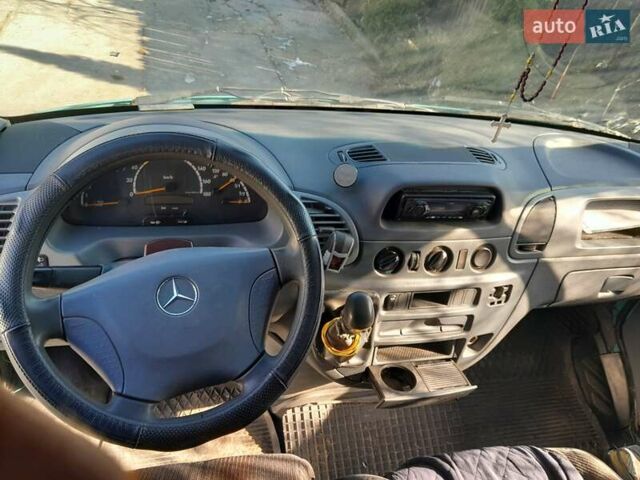 Зеленый Мерседес Sprinter, объемом двигателя 2.1 л и пробегом 547 тыс. км за 5300 $, фото 8 на Automoto.ua