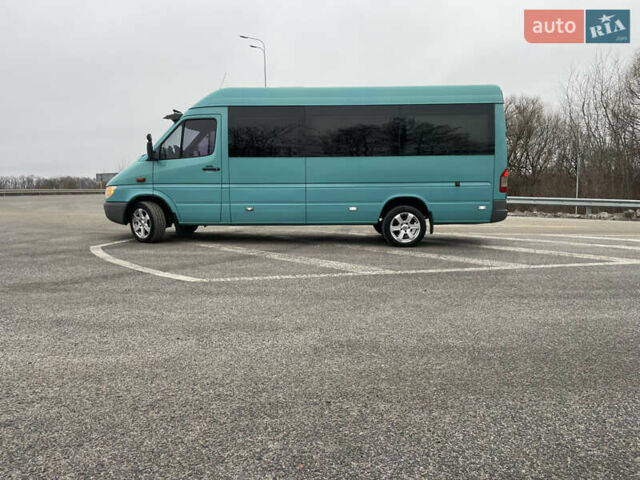 Зеленый Мерседес Sprinter, объемом двигателя 2.1 л и пробегом 470 тыс. км за 10500 $, фото 18 на Automoto.ua