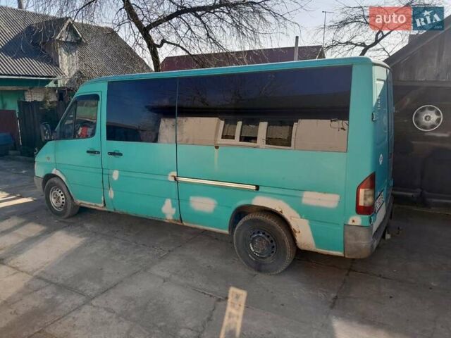 Зеленый Мерседес Sprinter, объемом двигателя 2.1 л и пробегом 547 тыс. км за 5300 $, фото 5 на Automoto.ua