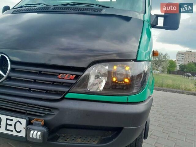 Зеленый Мерседес Sprinter, объемом двигателя 2.15 л и пробегом 765 тыс. км за 7000 $, фото 23 на Automoto.ua