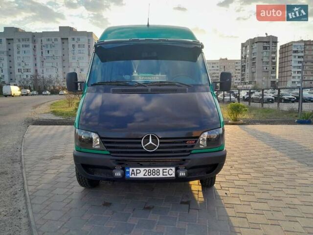Зеленый Мерседес Sprinter, объемом двигателя 2.15 л и пробегом 765 тыс. км за 7000 $, фото 3 на Automoto.ua