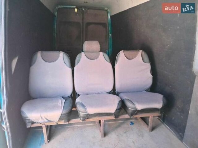 Зеленый Мерседес Sprinter, объемом двигателя 2.2 л и пробегом 730 тыс. км за 11090 $, фото 17 на Automoto.ua