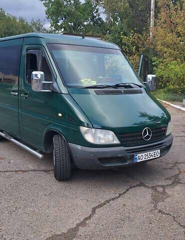 Зелений Мерседес Sprinter, об'ємом двигуна 2.69 л та пробігом 640 тис. км за 7800 $, фото 1 на Automoto.ua