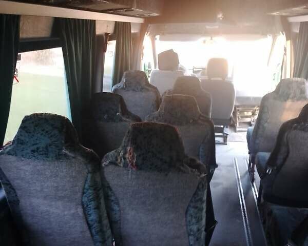 Зеленый Мерседес Sprinter, объемом двигателя 2.7 л и пробегом 900 тыс. км за 6500 $, фото 13 на Automoto.ua