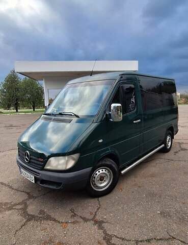 Зелений Мерседес Sprinter, об'ємом двигуна 2.69 л та пробігом 640 тис. км за 7800 $, фото 7 на Automoto.ua