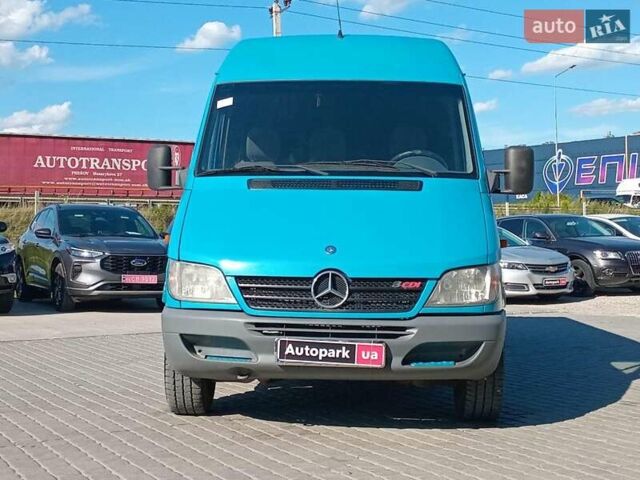 Зеленый Мерседес Sprinter, объемом двигателя 2.2 л и пробегом 730 тыс. км за 11090 $, фото 1 на Automoto.ua