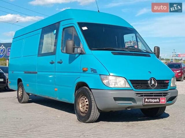Зеленый Мерседес Sprinter, объемом двигателя 2.2 л и пробегом 730 тыс. км за 11090 $, фото 2 на Automoto.ua