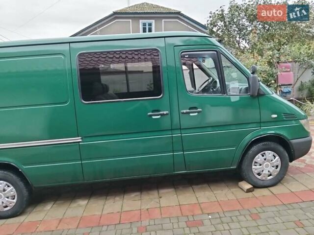 Зеленый Мерседес Sprinter, объемом двигателя 2.1 л и пробегом 750 тыс. км за 9700 $, фото 3 на Automoto.ua