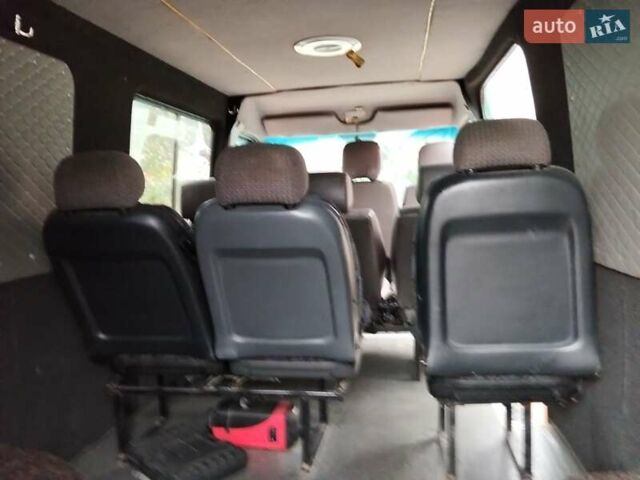 Зеленый Мерседес Sprinter, объемом двигателя 2.1 л и пробегом 750 тыс. км за 9700 $, фото 9 на Automoto.ua