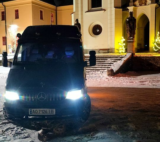 Зелений Мерседес Sprinter, об'ємом двигуна 2.1 л та пробігом 700 тис. км за 9500 $, фото 5 на Automoto.ua