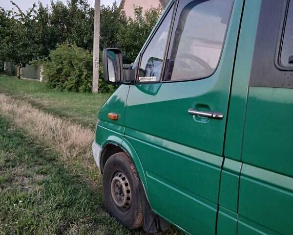 Зелений Мерседес Sprinter, об'ємом двигуна 2.2 л та пробігом 700 тис. км за 9000 $, фото 5 на Automoto.ua