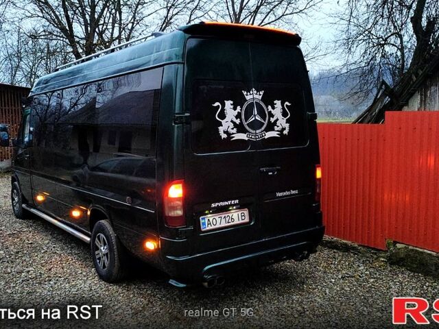 Зелений Мерседес Sprinter, об'ємом двигуна 2.1 л та пробігом 700 тис. км за 9500 $, фото 4 на Automoto.ua