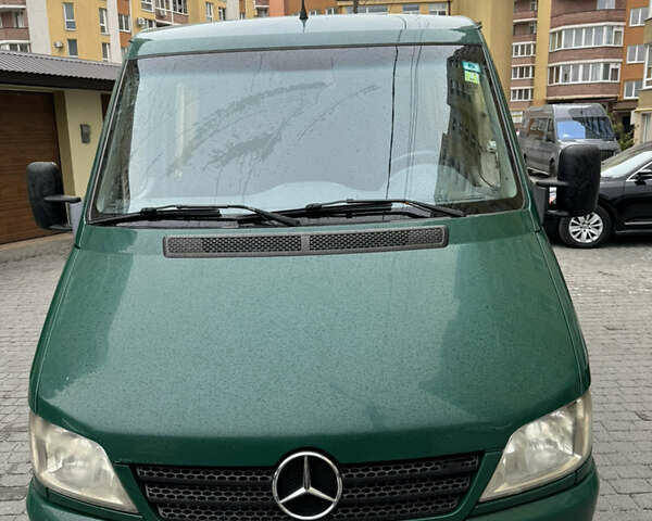 Зеленый Мерседес Sprinter, объемом двигателя 2.7 л и пробегом 600 тыс. км за 10200 $, фото 3 на Automoto.ua