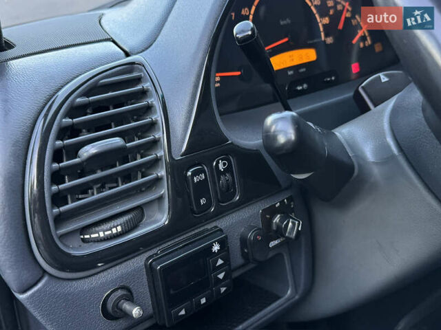 Зелений Мерседес Sprinter, об'ємом двигуна 2.7 л та пробігом 370 тис. км за 10800 $, фото 11 на Automoto.ua