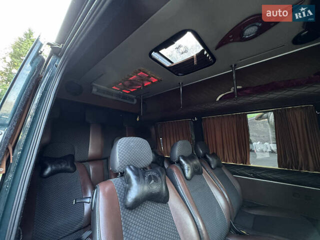Зелений Мерседес Sprinter, об'ємом двигуна 2.7 л та пробігом 370 тис. км за 10800 $, фото 26 на Automoto.ua