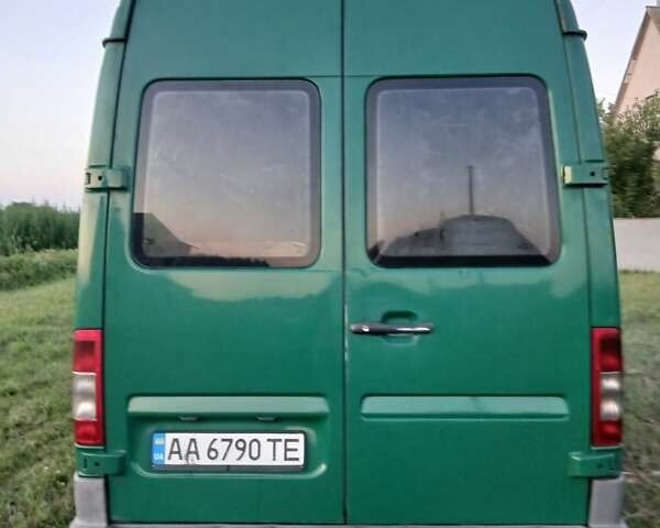 Зелений Мерседес Sprinter, об'ємом двигуна 2.2 л та пробігом 700 тис. км за 9000 $, фото 8 на Automoto.ua
