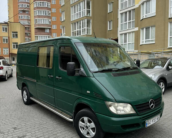 Зеленый Мерседес Sprinter, объемом двигателя 2.7 л и пробегом 600 тыс. км за 10200 $, фото 2 на Automoto.ua