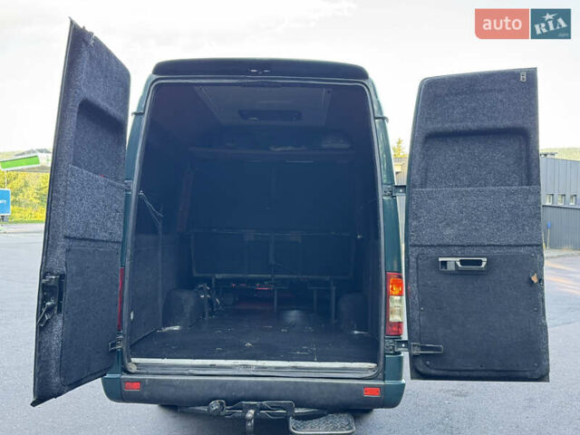 Зелений Мерседес Sprinter, об'ємом двигуна 2.7 л та пробігом 370 тис. км за 10800 $, фото 31 на Automoto.ua