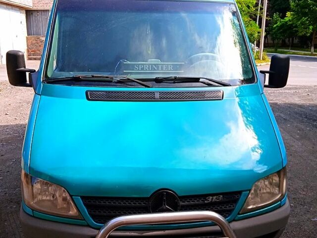 Зелений Мерседес Sprinter, об'ємом двигуна 2.1 л та пробігом 641 тис. км за 7000 $, фото 2 на Automoto.ua